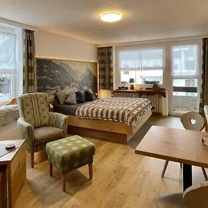 Montana Haus, A13 Apartment